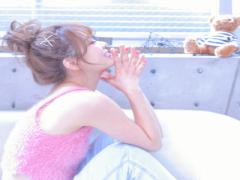 あたまの上にちょんっ。思わずつかみたくなるモテきゅん”お団子ヘア”5選