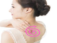 見えない部分こそしっかりケアして美人度UP！ 角質&amp;保湿ケアでなめらか背中