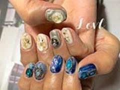 左右違うデザインがおしゃれ！非対称アシンメトリーネイル特集