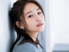 パープルのアイライナーで目元をスッキリ♡ 流し目ラインをマスターせよ！