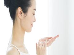 【乾燥肌でお悩みの方へ】乾燥しがちな冬のスキンケアとは