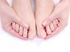 間違っている人多数!?正しい足の爪の切り方を知っていますか？