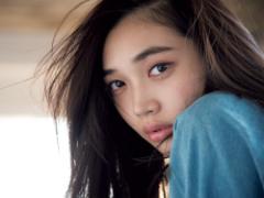 春のカラーメークにはパープルライナーのラフ塗りで大人っぽさ＆こなれ感をゲット