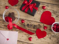 【バレンタインネイル特集】とっておきのハートをネイルで！甘々キュートor大人シックに？