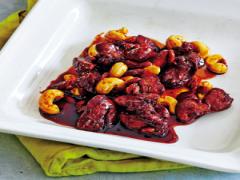 この3食材はアンチエイジングの味方！レバーとナッツのゴジベリー炒め