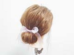 簡単手順で完成☆お手軽フェミニンなふんわりシニヨンスタイル