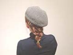 帽子に合う！編み込みがかわいいカジュアルスタイル