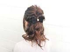 ヘアピンを使わないから誰にでもできちゃう、簡単ハーフアップ