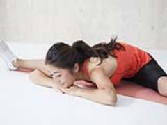 身体が硬い人でも開脚前屈ができる柔軟のコツ！簡単ストレッチ法で柔らかbodyになろう