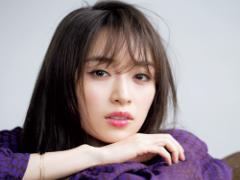 1点盛りでトライ！ 深色オイルリップの横グラデ塗りでうぶセクシーな口元に