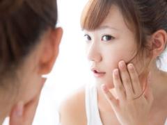 女性を困らせる肌荒れキーワード「便秘」