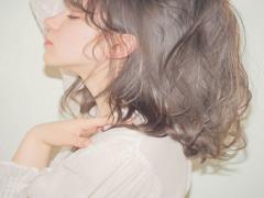 ヘアカラーの歴史が塗り替えられた！2017年は、圧倒的透明感『アディクシーカラー』が流行