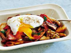 バルサミコ酢ときのこは相性抜群！きのこのバルサミコソテー、ポーチドエッグのせ