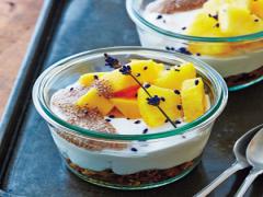 マンゴー・パイナップル・ チアシードのCOYO