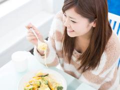 食べてキレイに！クマ・くすみを改善する食事法