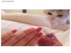 指原莉乃のプロ級“セルフネイル”を参考にしたい！