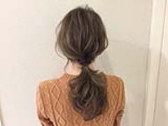 こなれ感が神ってる!?ミディアムヘア向けクル巻きポニーテールアレンジ