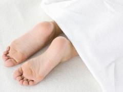 冬はとくにツラい！ひじ、かかとの乾燥の原因とケア方法