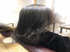 赤みを消すなら！マット、カーキグレージュカラー