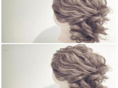 『◯◯式』で試したいかしこまりスタイル！ちょっぴりルーズな可愛いまとめアレンジ☆