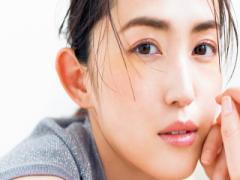 個性的になりすぎない「ゴールドイエロー」なら、大人女子にもぴったり♡