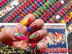 2017年ネイルトレンド！ランウェイ注目ネイルアートの流行デザインを総ざらいせよ