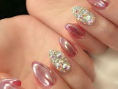 【ピンク×ミラーネイル】or【ピンク×パイソン柄】を取り入れて、旬な指先をゲット！