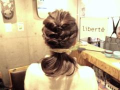 くるりんぱを重ねて作る簡単なダウンスタイル！ 連続くるりんぱヘアアレンジ