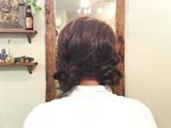 低めな位置が大人かわいいお団子ツインテール♪三つ編みで作ってボリューム感アップ！