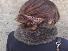簡単なのに凝って見えるヘアアレンジ 小物使いで一気にかわいく♡