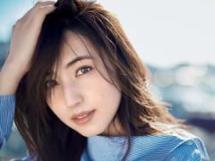 肌なじみ抜群のコーラルベージュリップで上品さ＆こなれ感ゲット♪【辛大人顔】