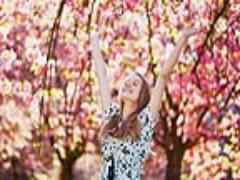 春トレンドメイクをママが取り入れるなら！ 旬顔カラーレスメイクのコツも