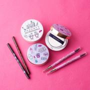 “レトロメイク”な気分にぴったり！イラストレーター山川春奈コラボデザインの新作コス