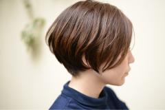 綺麗な女性のショートヘア。きちんとショートにが基本です。