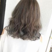 ハイ透明感『アプリエカラー』で秋色もおまかせ！秋はくすみカラーがキテる♡