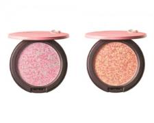 ピンクのキュートなメイクアイテムにうっとり♡ ケサランパサランのクリスマス限定コレク