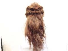 湿気対策にも！雨の日だって5分でかわいく決まる簡単ダブルくるりんぱヘアアレンジ