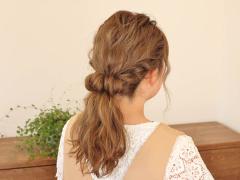 まとめ髪にちょっとひと手間！” ドーナツポニー”アレンジがかわいいというウワサ