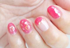 夏から秋の変わり目に。オーロラにきらめくクラッシュシェルネイル