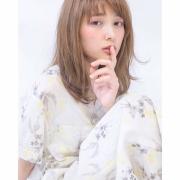ミディアムパーマなしがかわいい♡清楚なナチュラルスタイルが人気！