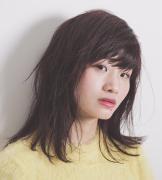 髪色をレッドブラウンにして女性らしさもアップ！派手になり過ぎない優秀カラー