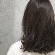 秋に向けての“暗髪カラー”♪♪落ち着いた髪色でこなれた“上品さ”を♡