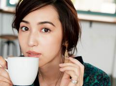 メンズも女子にも好感度抜群な優秀メイク！2色のラメで「さりげな潤み目メイク」