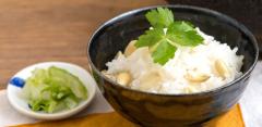 シンプルで簡単！ほっくほくで美味しい秋の炊き込みご飯レシピ
