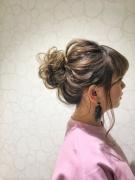 傷んだ髪を隠してオシャレなヘアスタイルに♪おすすめアレンジ方法