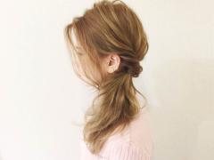 3分で完成！マスターしたい基本のくるりんぱサイドヘアップヘアアレンジの作り方