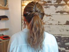 こなれ女子になれる簡単ローポニースタイル！使うのはゴム2本、ピン１本だけ!!