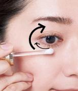 目元のシワが薄くなる！最新アイケアTopics