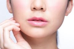 唇の乾燥対策に！自宅で簡単にできるリップパックケア