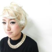 若白髪で悩む人必見！白髪を生かす外国人風ホワイトカラー♡